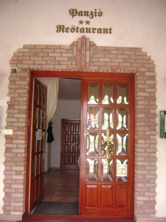 Bajor Panzio Bed and Breakfast Kecskemét Exteriör bild